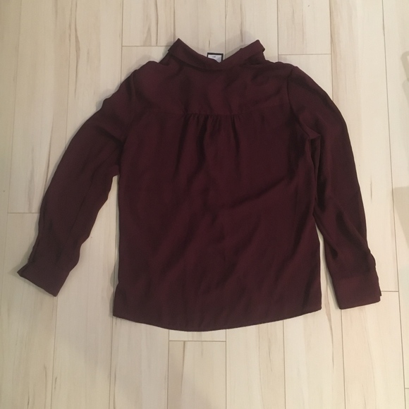 Dynamite Burgundy Button up blouse - Picture 4 of 4